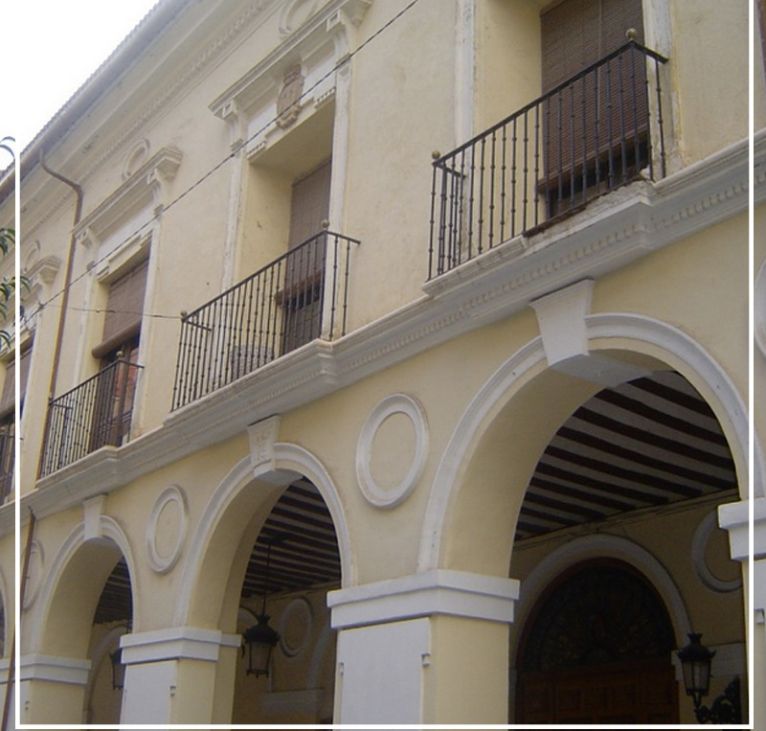 Antigua Lonja Almansa Wine tour