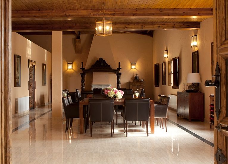 Castilla Wine Tour Stately House