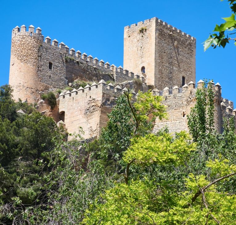 Almansa castle in Albacete - Castilla-La Mancha Wine Tour