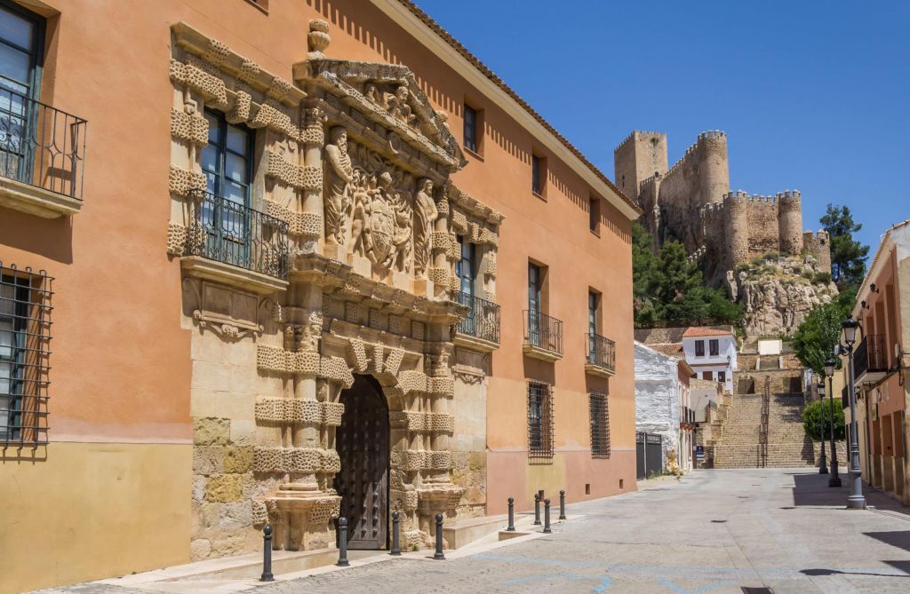 PALACIO DE LOS CONDES DE CIRAT Y CASTILLO ALMANSA