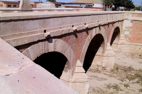 Puente Carlos IV Almansa Wine Tour